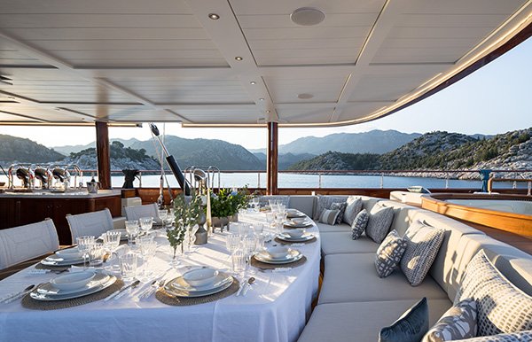 The Future of Tradition: ARES Yachts Unveils the 62m Flagship SIMENA